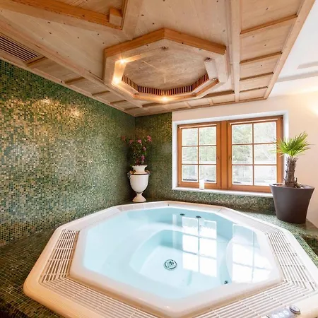 Casa Nives Hotel 2*