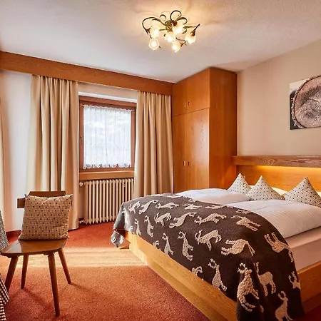 Hotel Casa Nives 2*