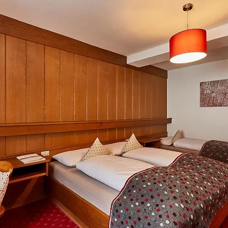 Casa Nives Hotel La Villa (Trentino Alto Adige)